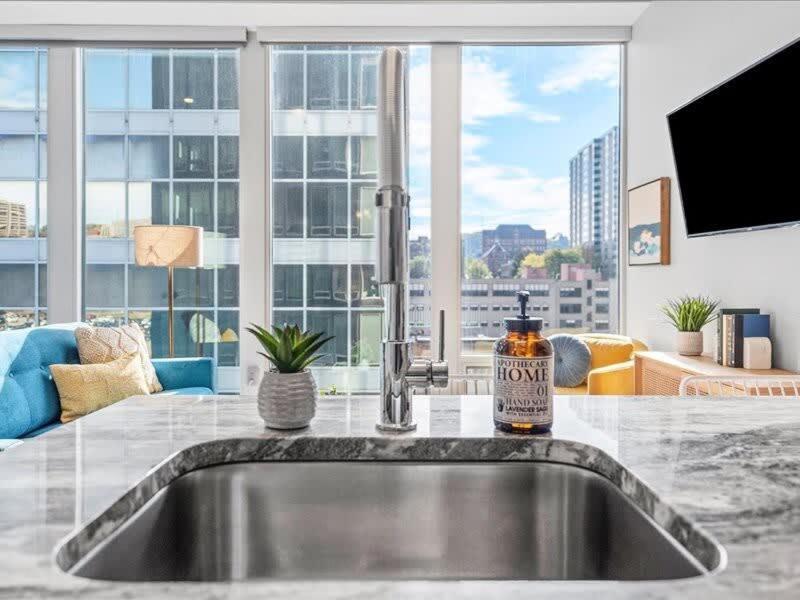 Cozysuites Modern 1Br, Ppg Paints Arena, Pitts Pittsburgh Exteriör bild